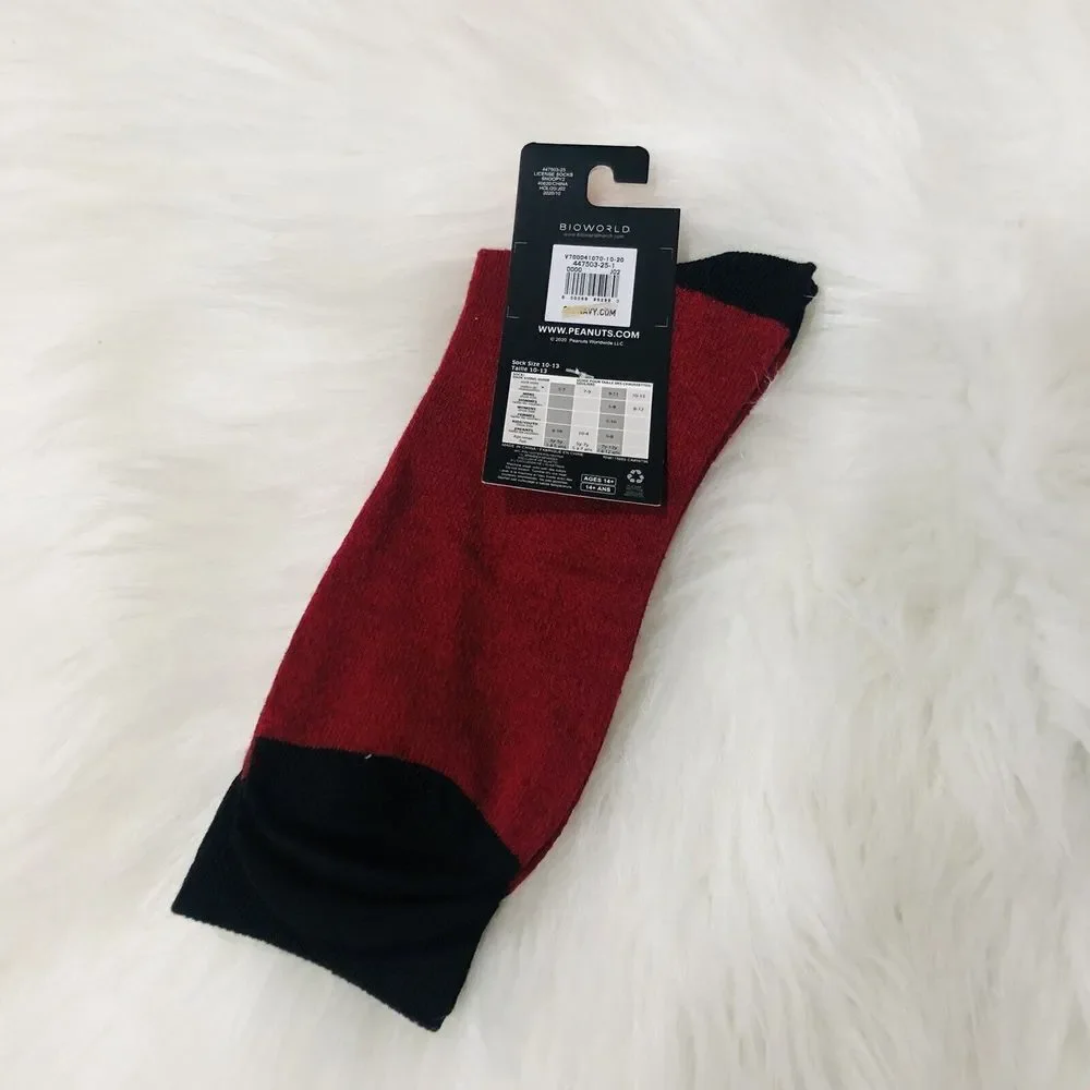 Peanuts Snoopy Adult Crew Socks‎ Burgundy Red Black Bioworld Size 8-12 NWT